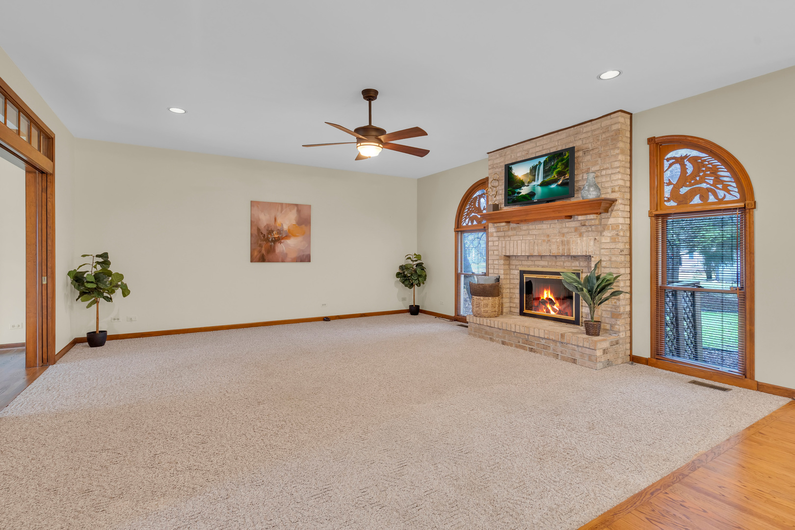 1364 Saxon Lane, Naperville, IL 60564