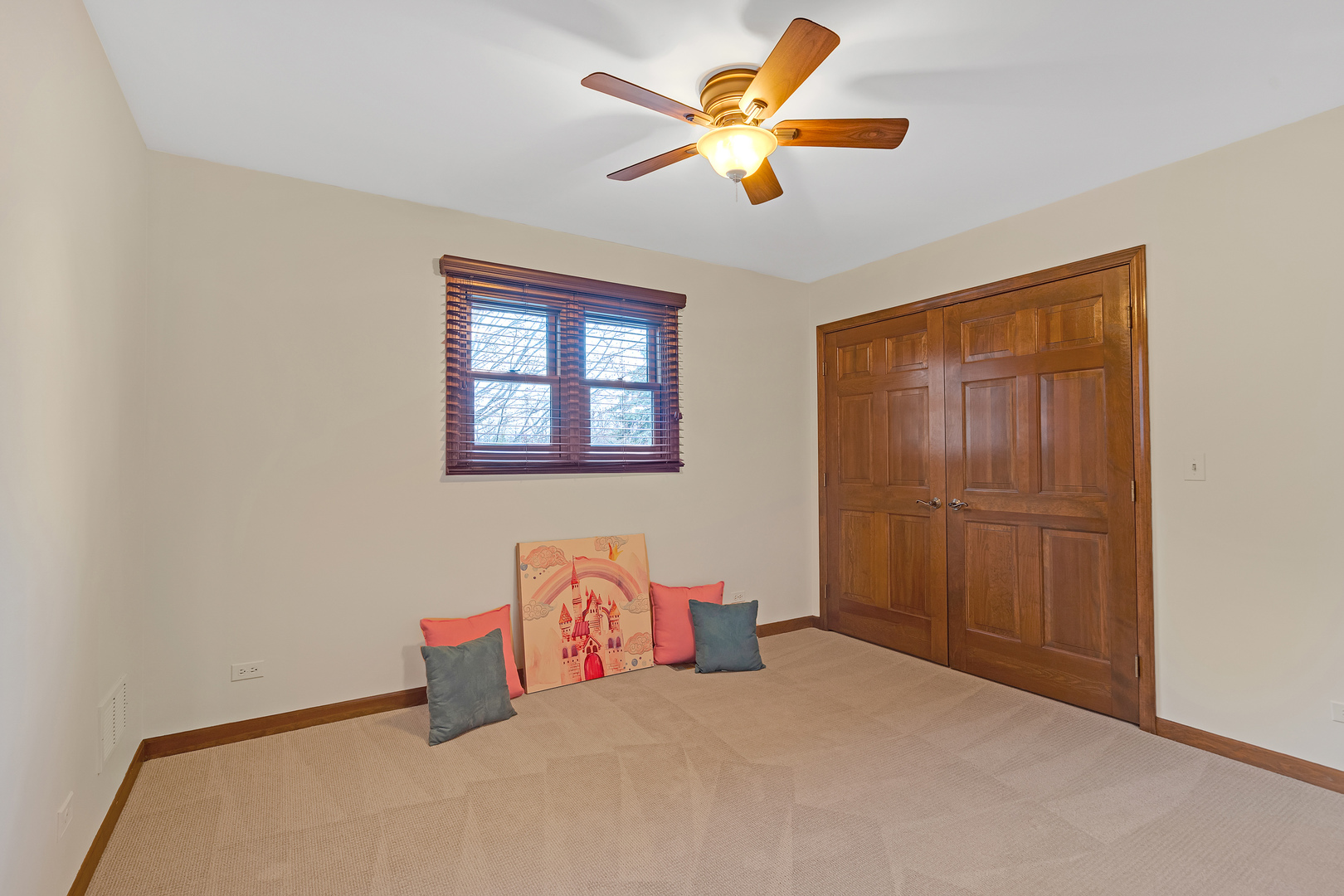 1364 Saxon Lane, Naperville, IL 60564