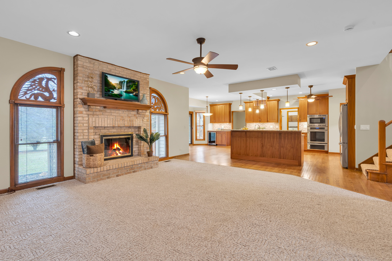 1364 Saxon Lane, Naperville, IL 60564