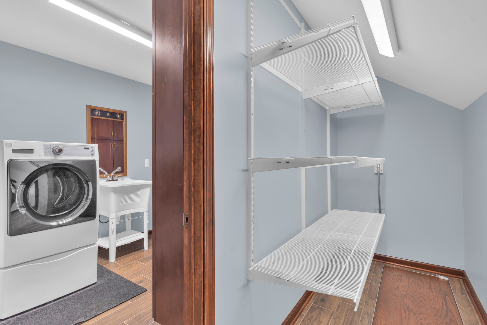 1364 Saxon Lane, Naperville, IL 60564