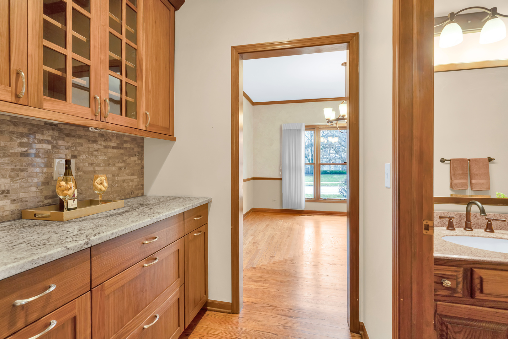 1364 Saxon Lane, Naperville, IL 60564