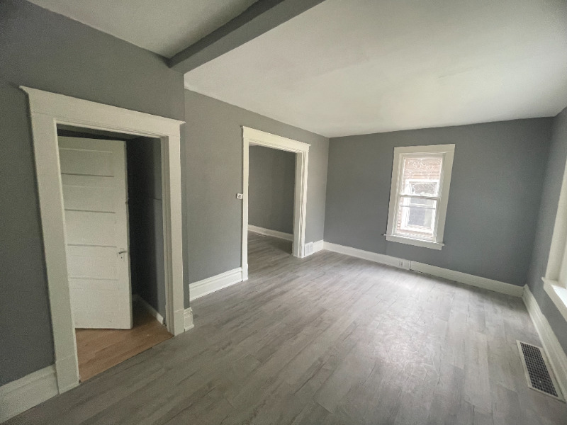 2106 W MILLMAN Street, Peoria, IL 61605