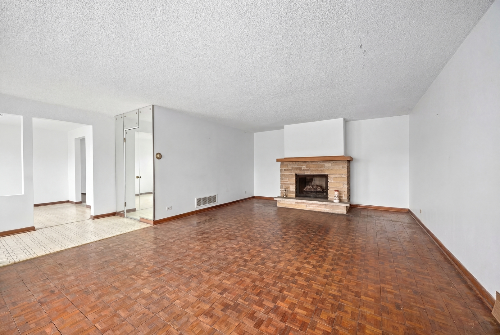 9101 S Kedzie Avenue, Evergreen Park, IL 60805