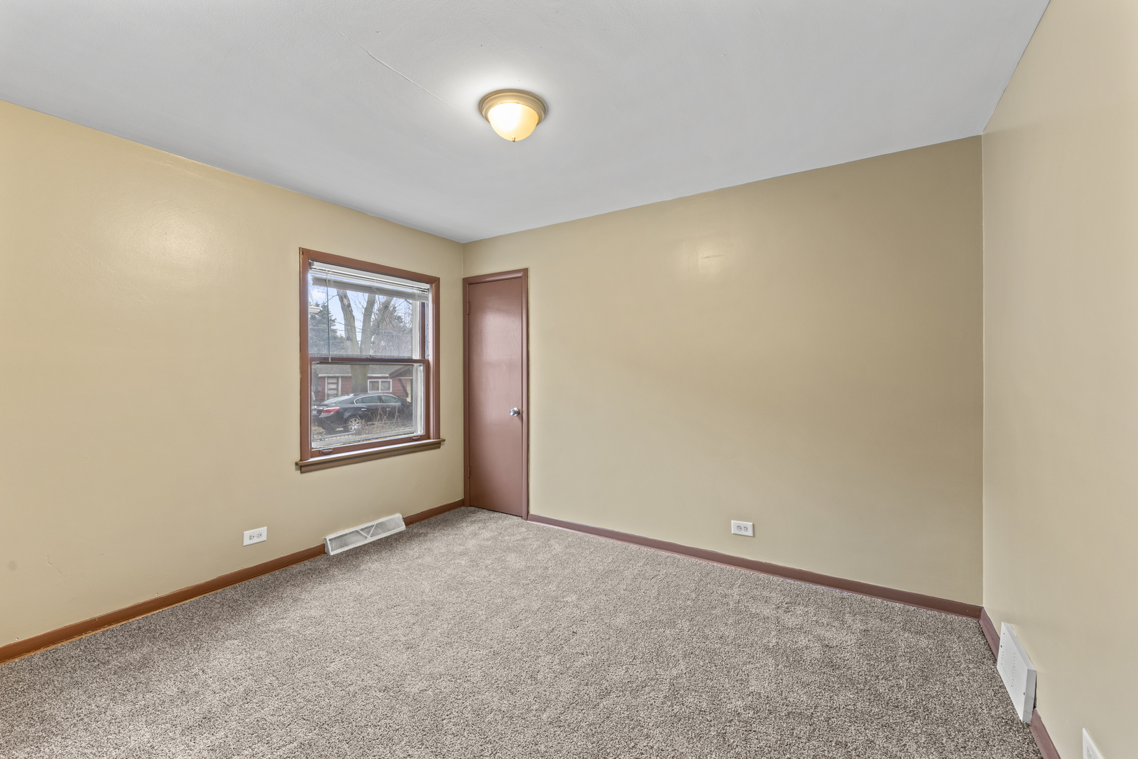 13904 S Tracy Avenue, Riverdale, IL 60827