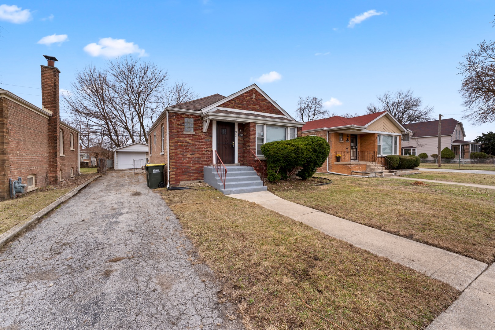 13904 S Tracy Avenue, Riverdale, IL 60827