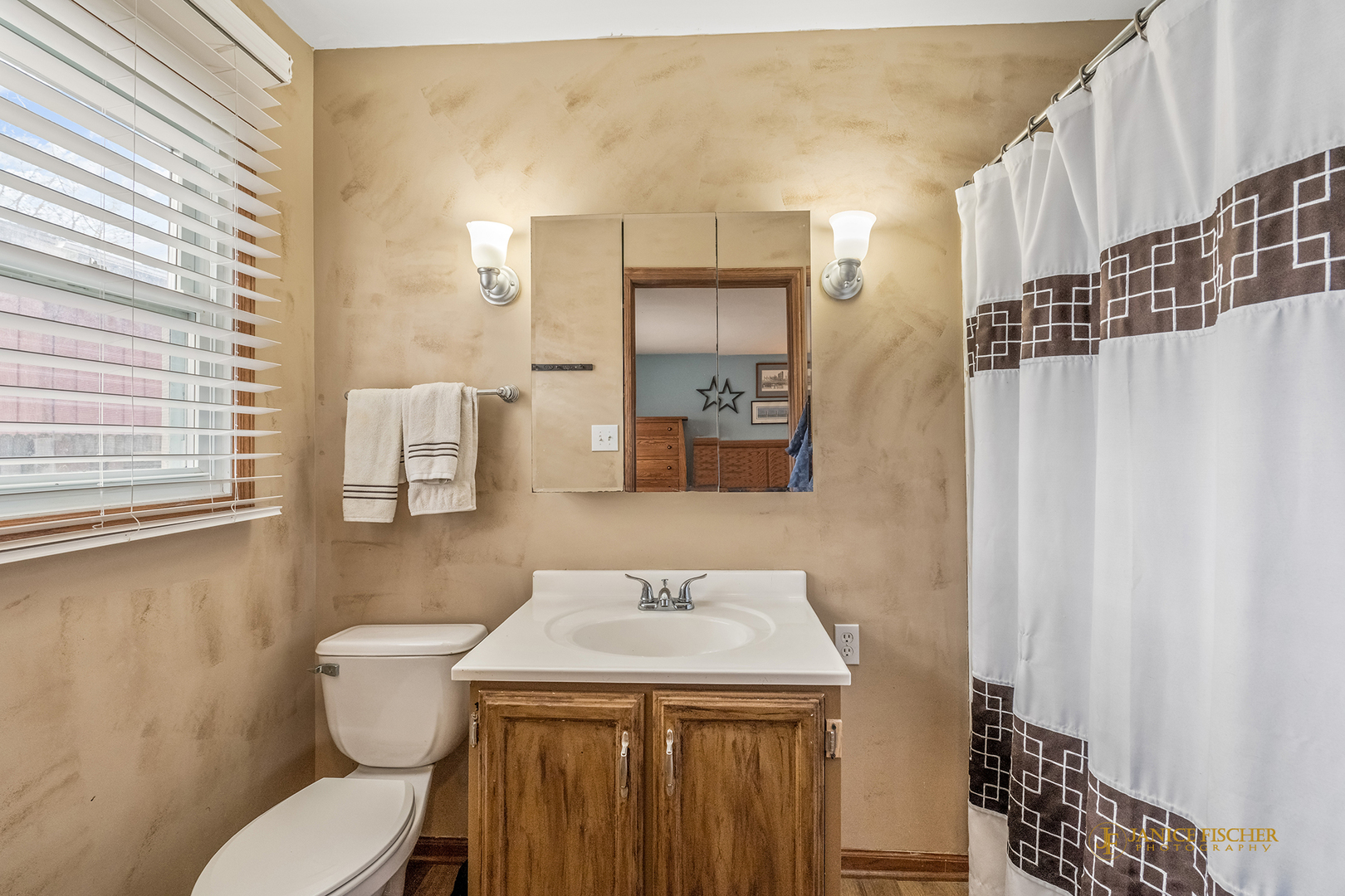 9712 Jean Drive, Hebron, IL 60034