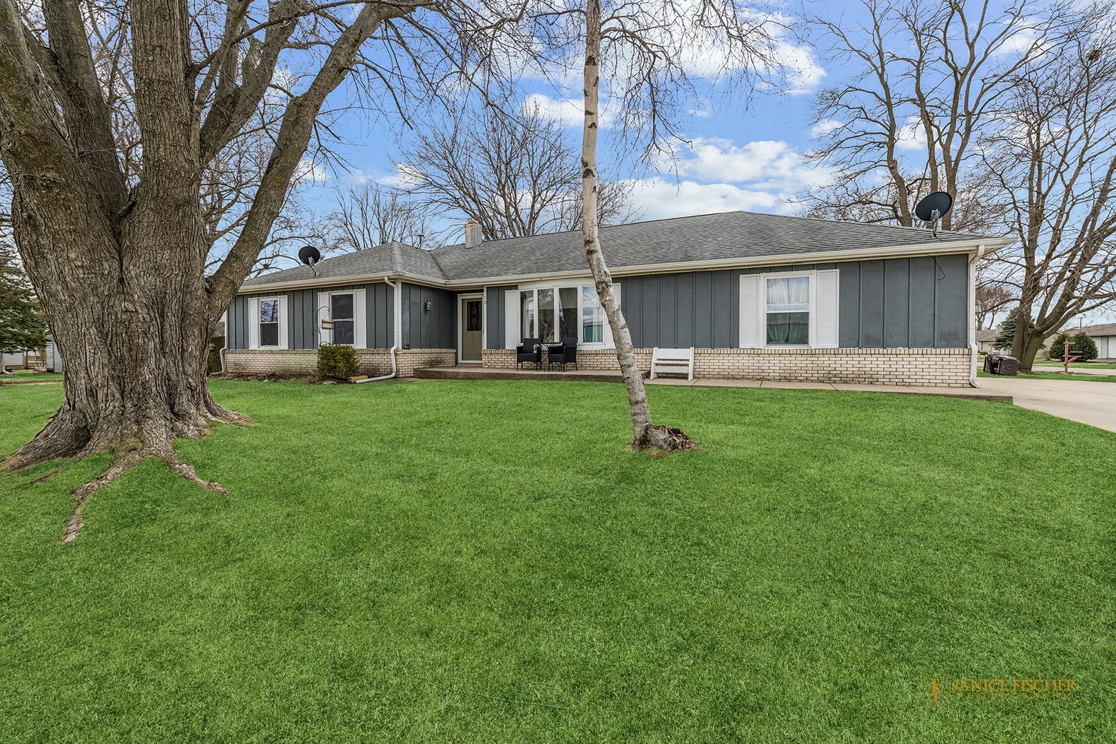 9712 Jean Drive, Hebron, IL 60034