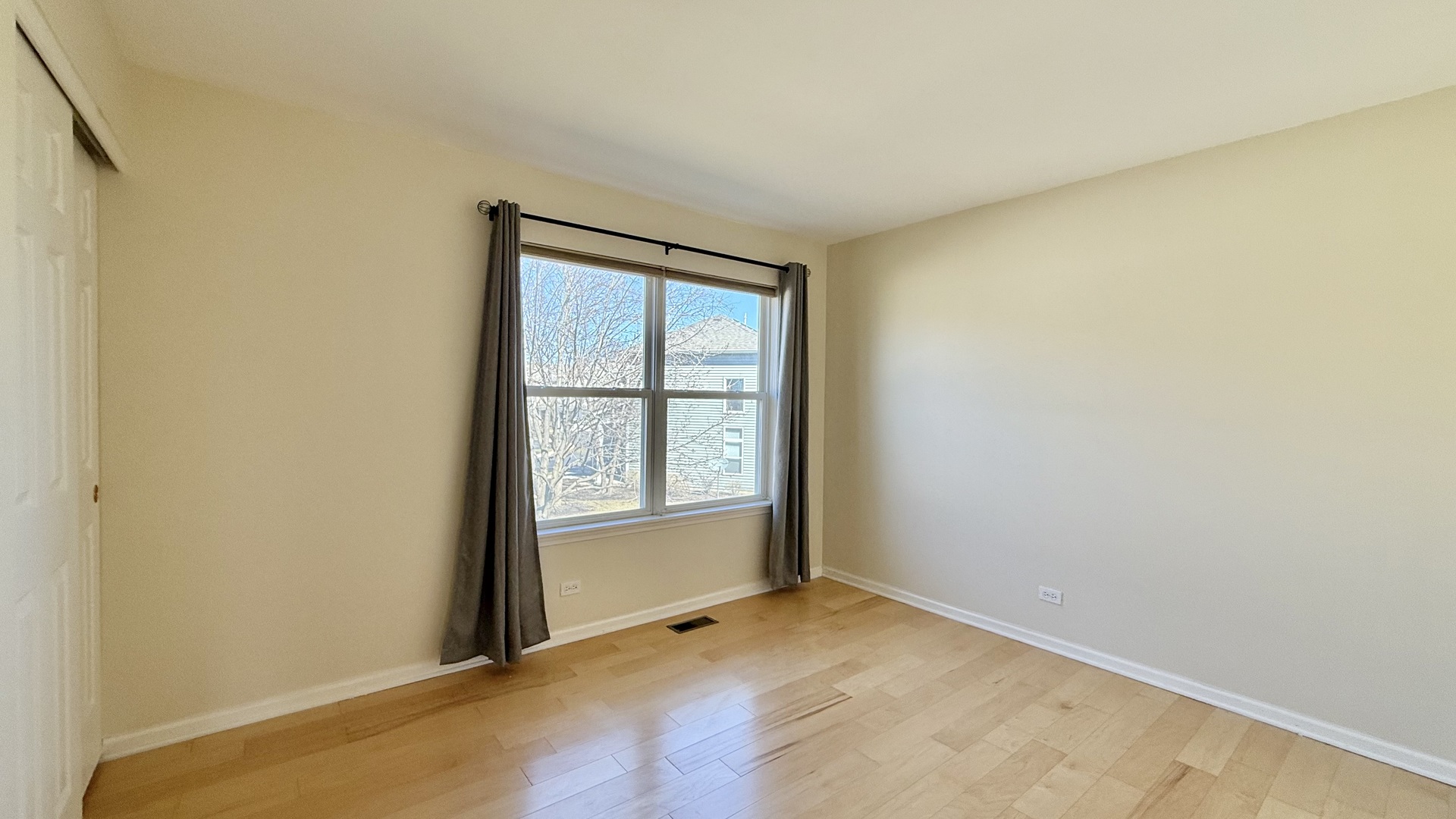 1560 E Baronet Lane, Palatine, IL 60074