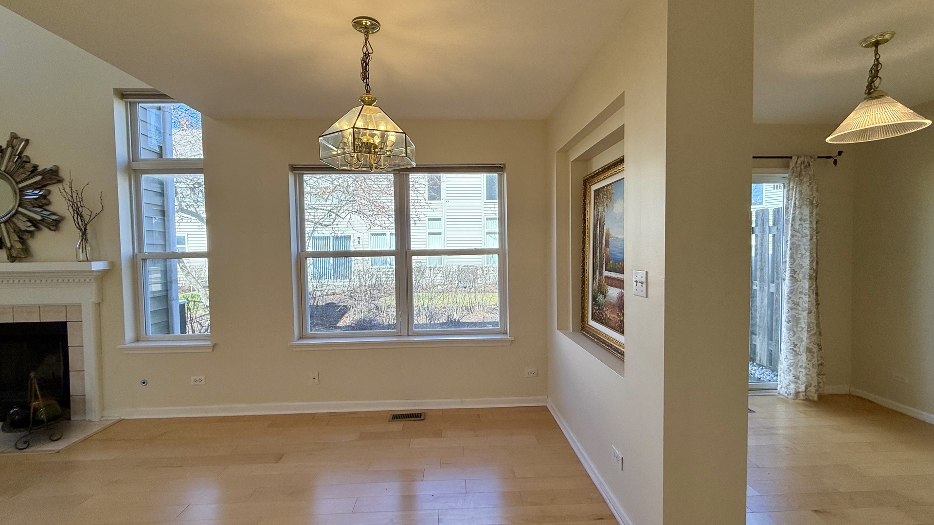 1560 E Baronet Lane, Palatine, IL 60074