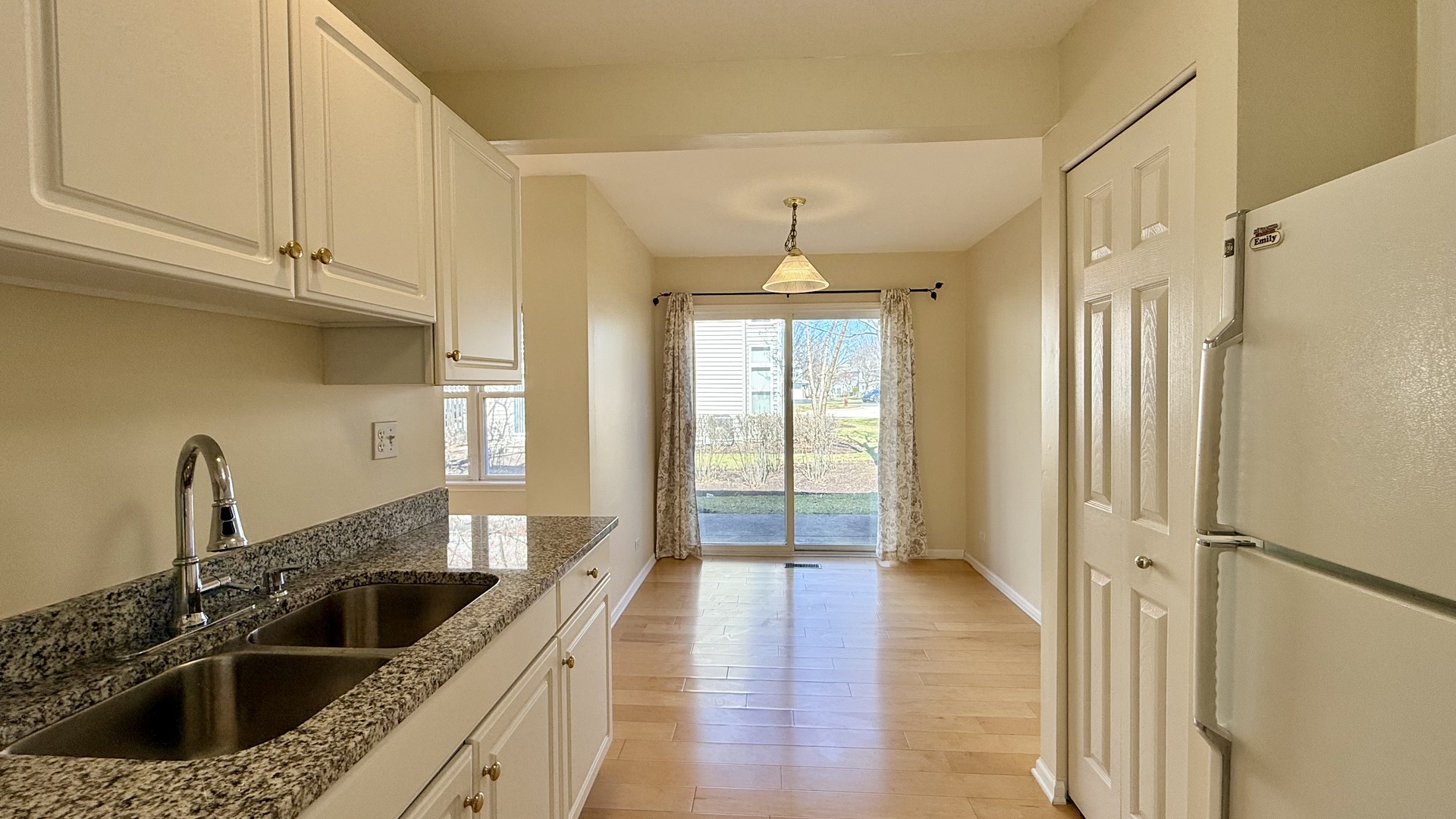 1560 E Baronet Lane, Palatine, IL 60074