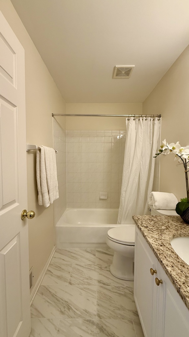 1560 E Baronet Lane, Palatine, IL 60074