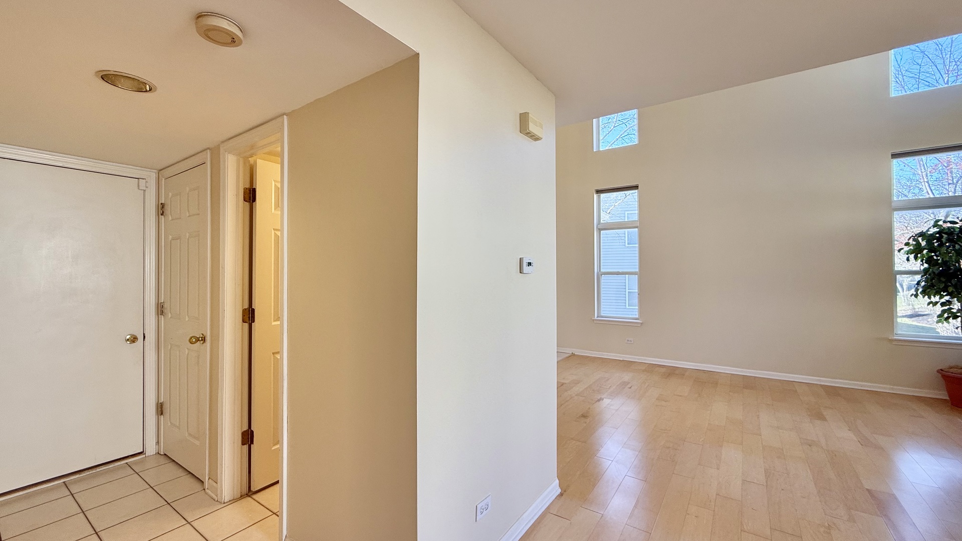 1560 E Baronet Lane, Palatine, IL 60074