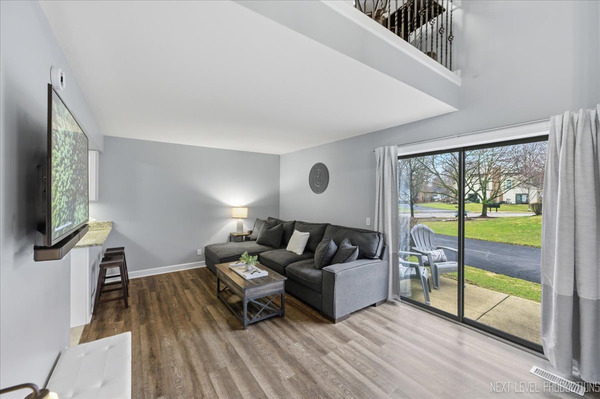 1345 Queensgreen Circle, Naperville, IL 60563