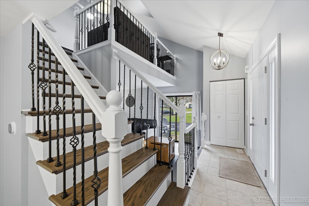 1345 Queensgreen Circle, Naperville, IL 60563