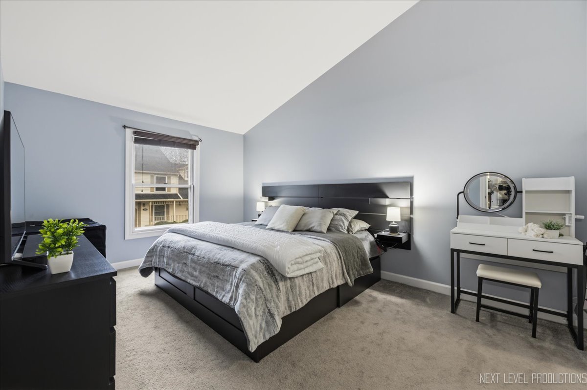 1345 Queensgreen Circle, Naperville, IL 60563