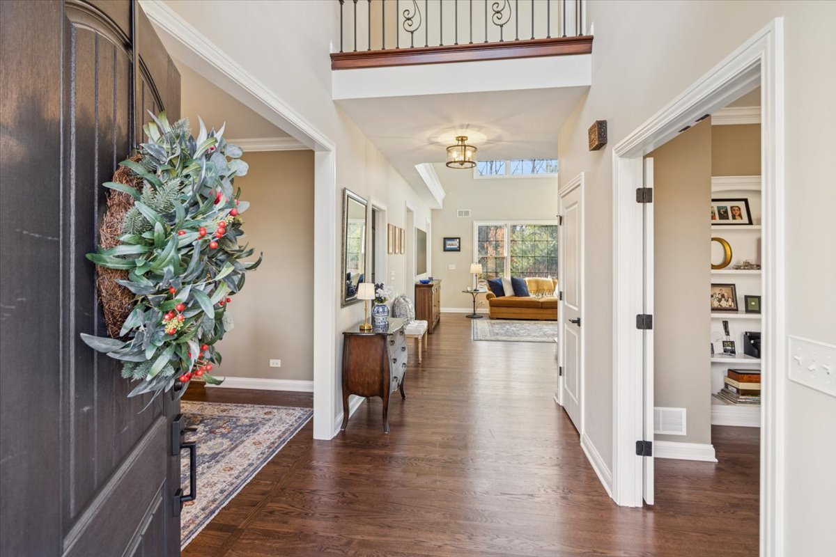 909 King Edward Avenue, St. Charles, IL 60174