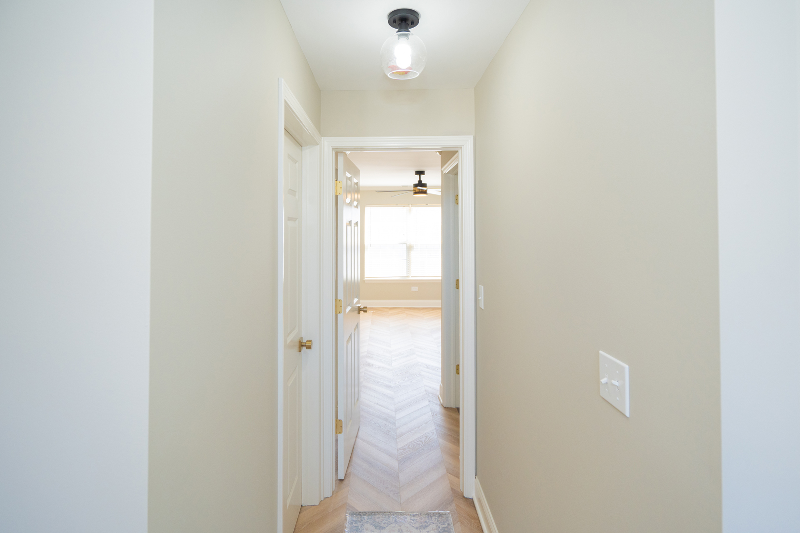 2835 Rutland Circle #202, Naperville, IL 60564