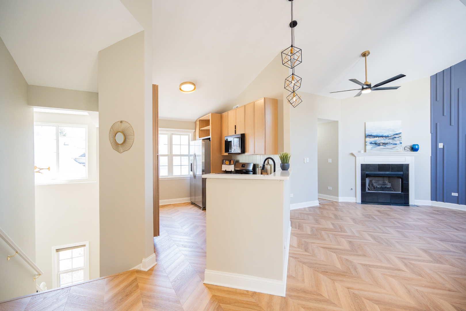 2835 Rutland Circle #202, Naperville, IL 60564