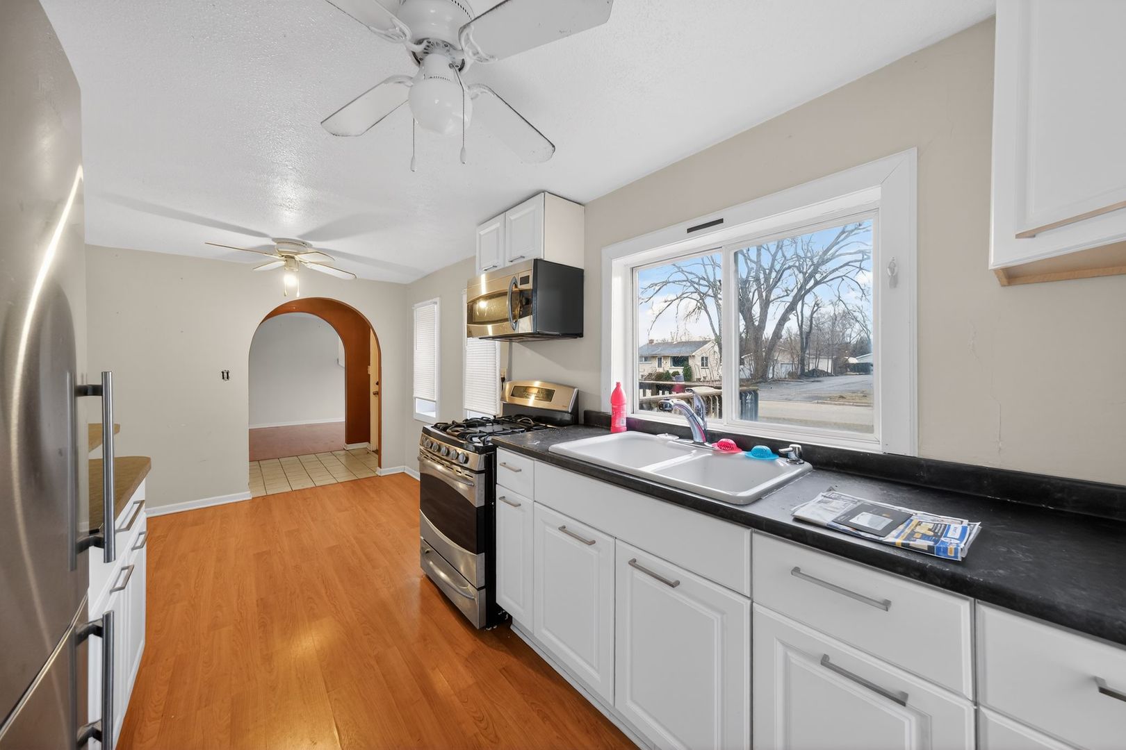 3249 Gilead Avenue, Zion, IL 60099