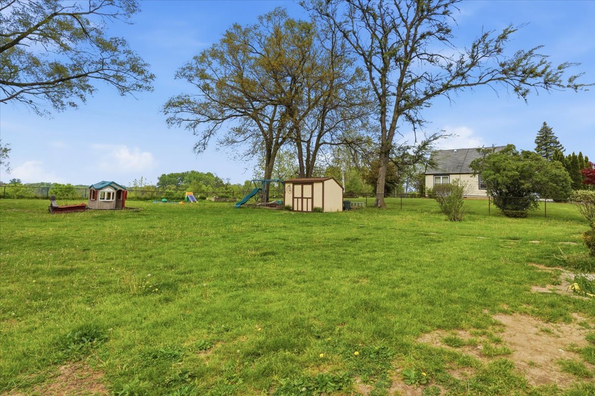 415 Garfield Road, Ingleside, IL 60041
