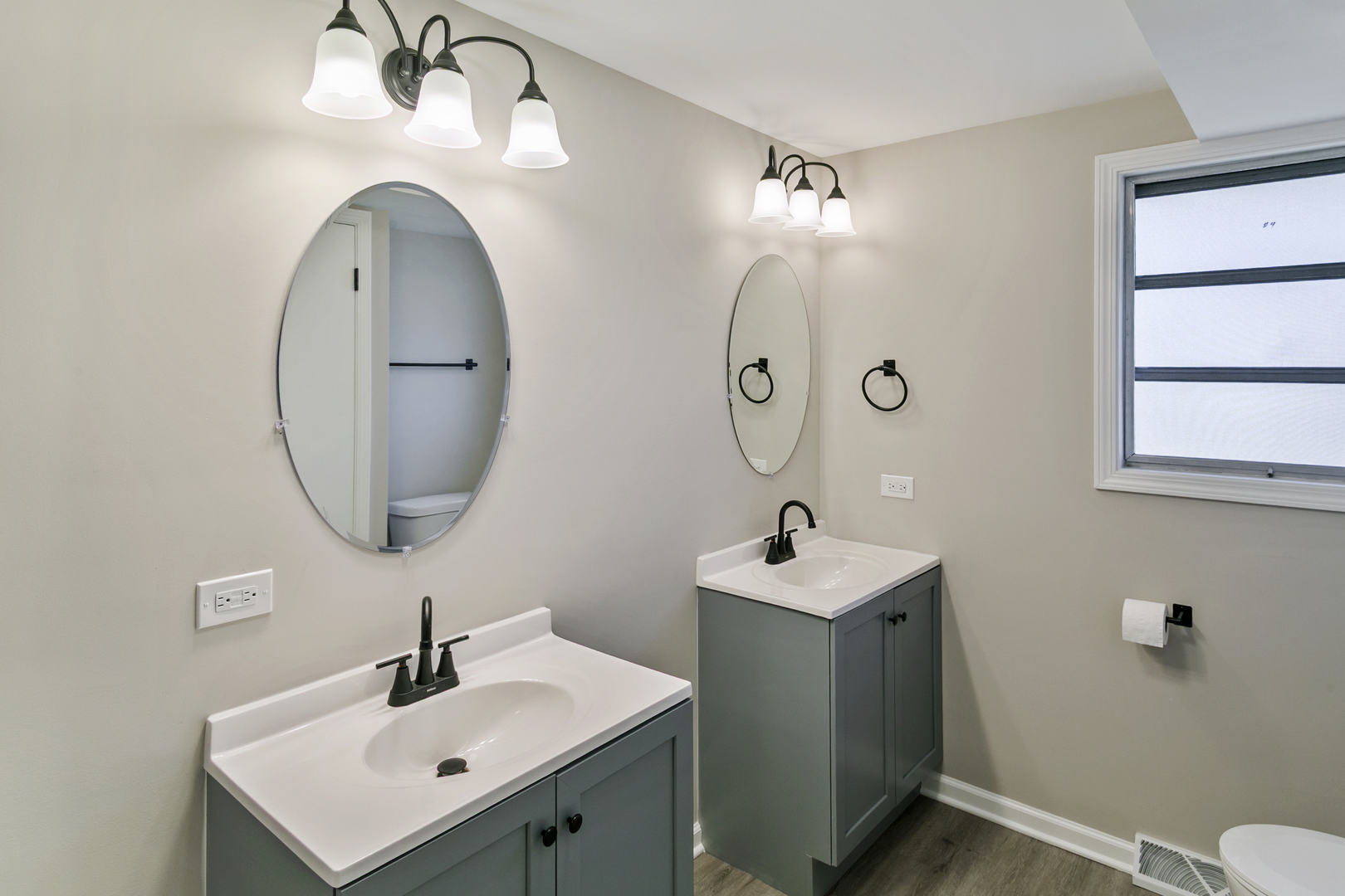 9204 Kedvale Avenue, Oak Lawn, IL 60453