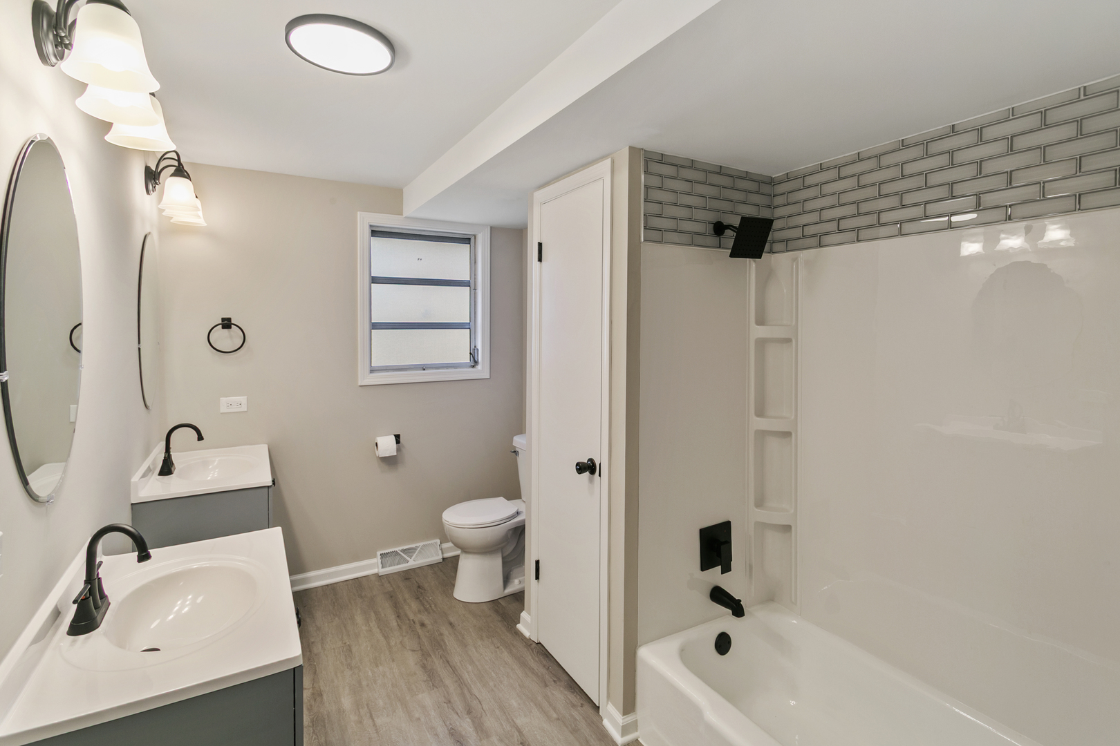 9204 Kedvale Avenue, Oak Lawn, IL 60453