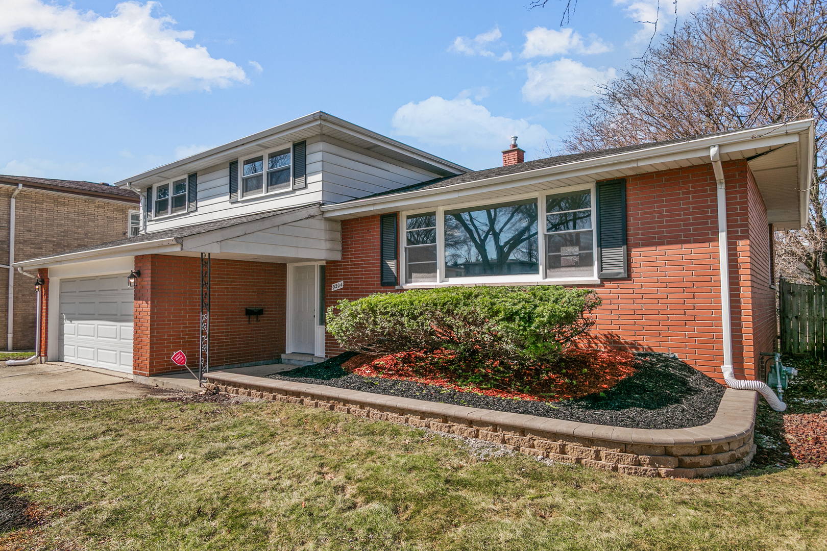 9204 Kedvale Avenue, Oak Lawn, IL 60453