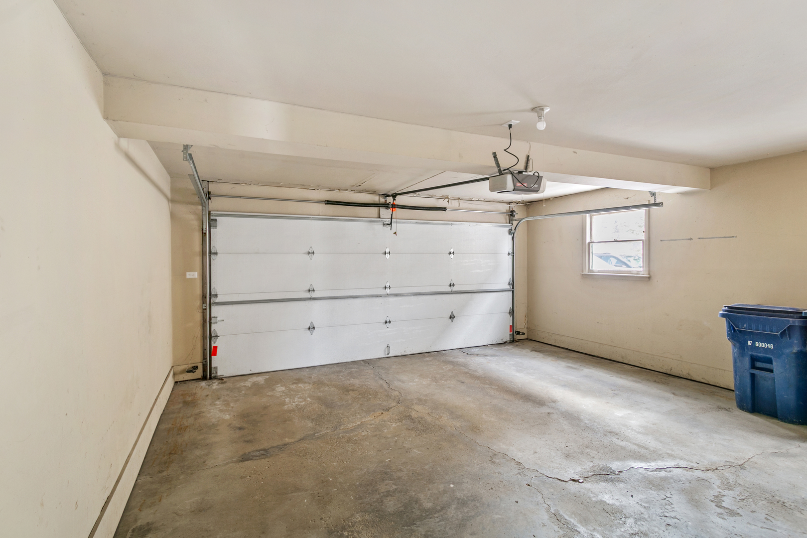 9204 Kedvale Avenue, Oak Lawn, IL 60453