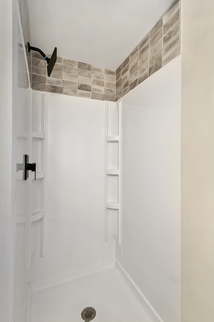 9204 Kedvale Avenue, Oak Lawn, IL 60453