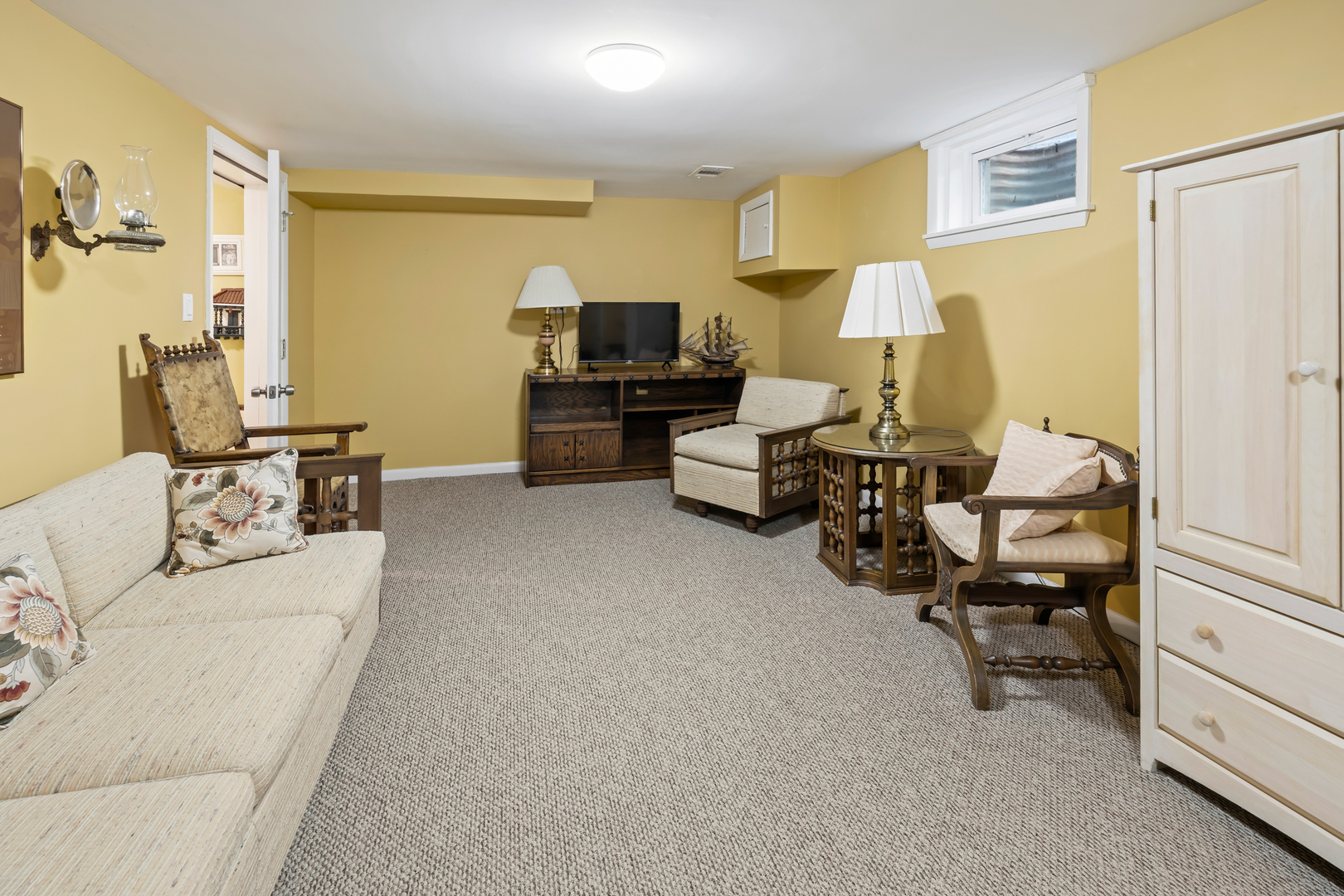 7934 Lotus Avenue, Morton Grove, IL 60053