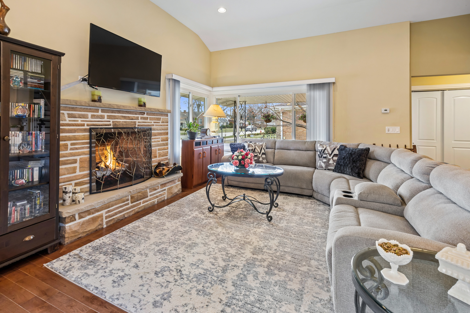 7934 Lotus Avenue, Morton Grove, IL 60053