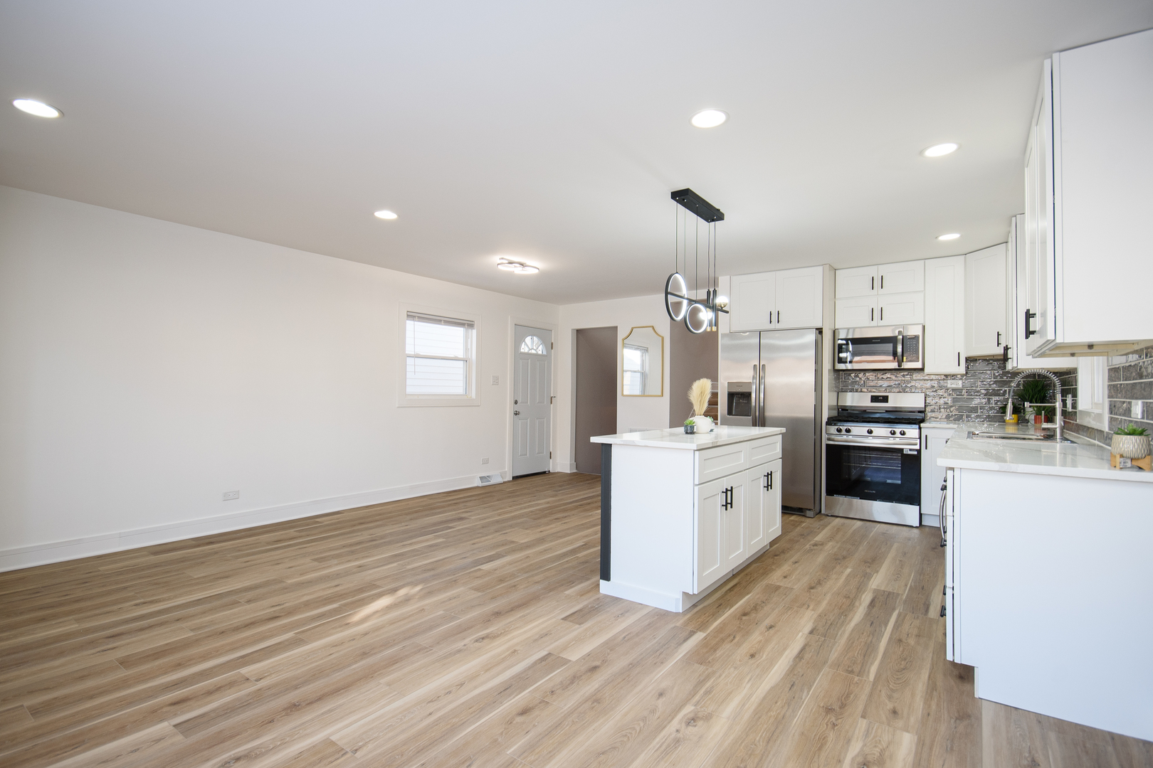 1005 W 103rd Street, Chicago, IL 60643