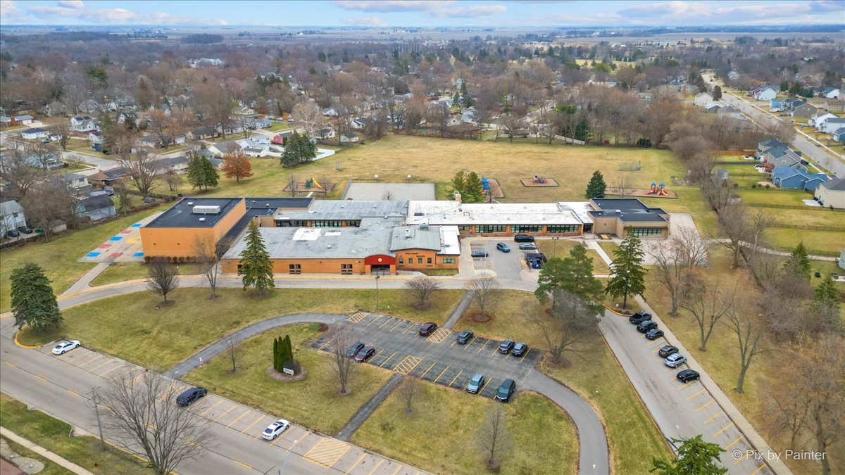 163 McLaren Drive #163, Sycamore, IL 60178