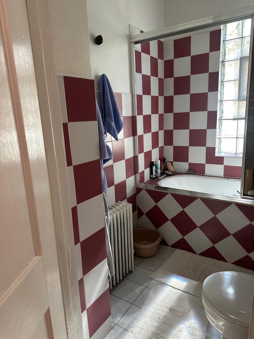 2724 N Melvina Avenue, Chicago, IL 60639