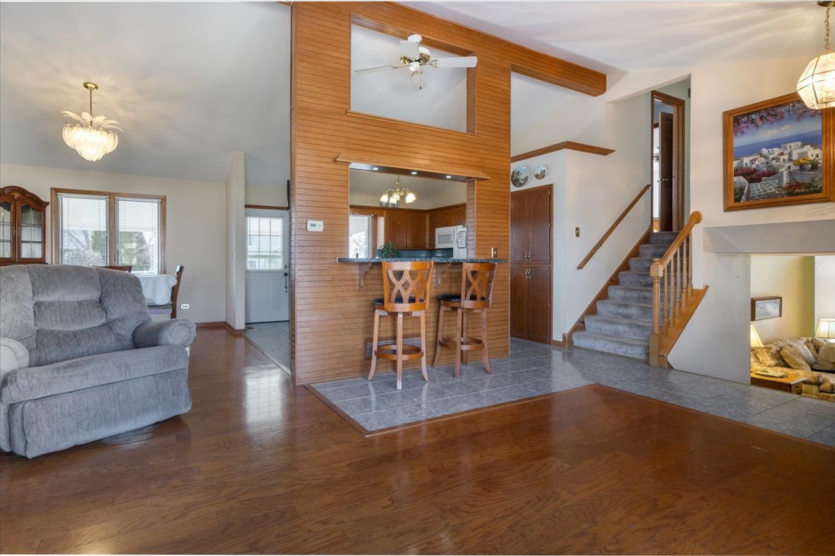 16641 W Oneida Drive, Lockport, IL 60441