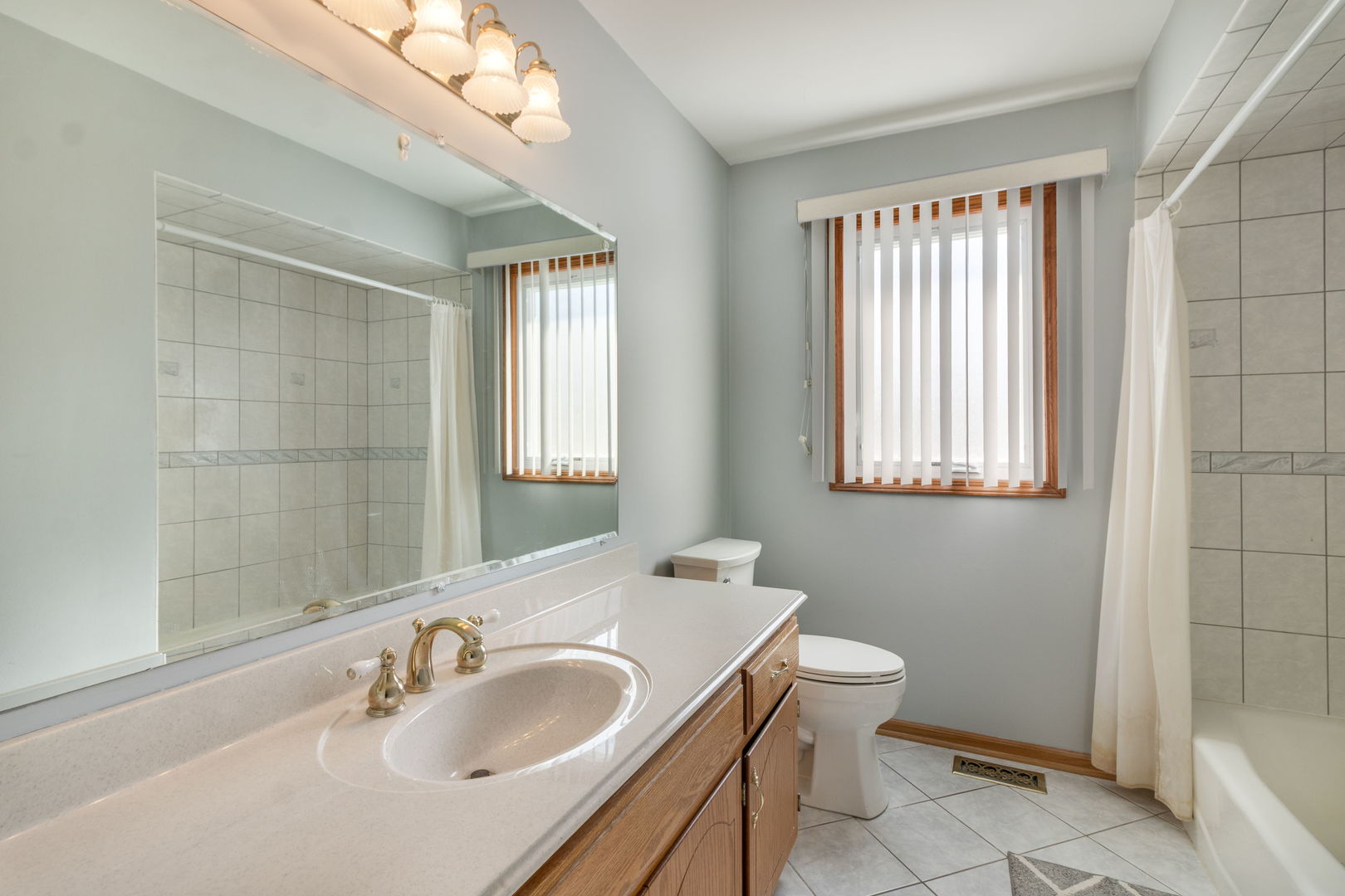 16641 W Oneida Drive, Lockport, IL 60441