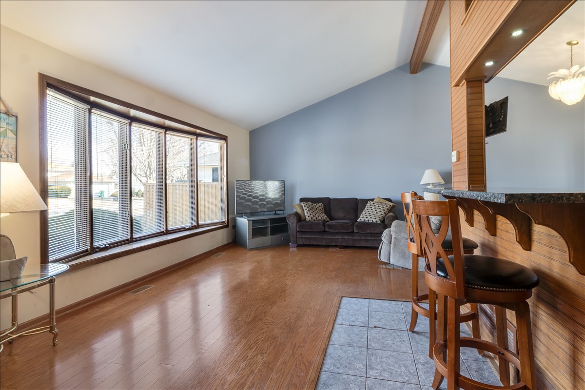 16641 W Oneida Drive, Lockport, IL 60441