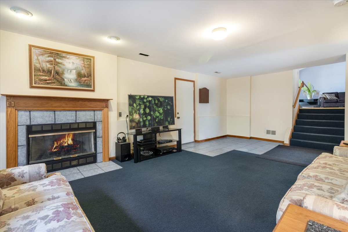 16641 W Oneida Drive, Lockport, IL 60441