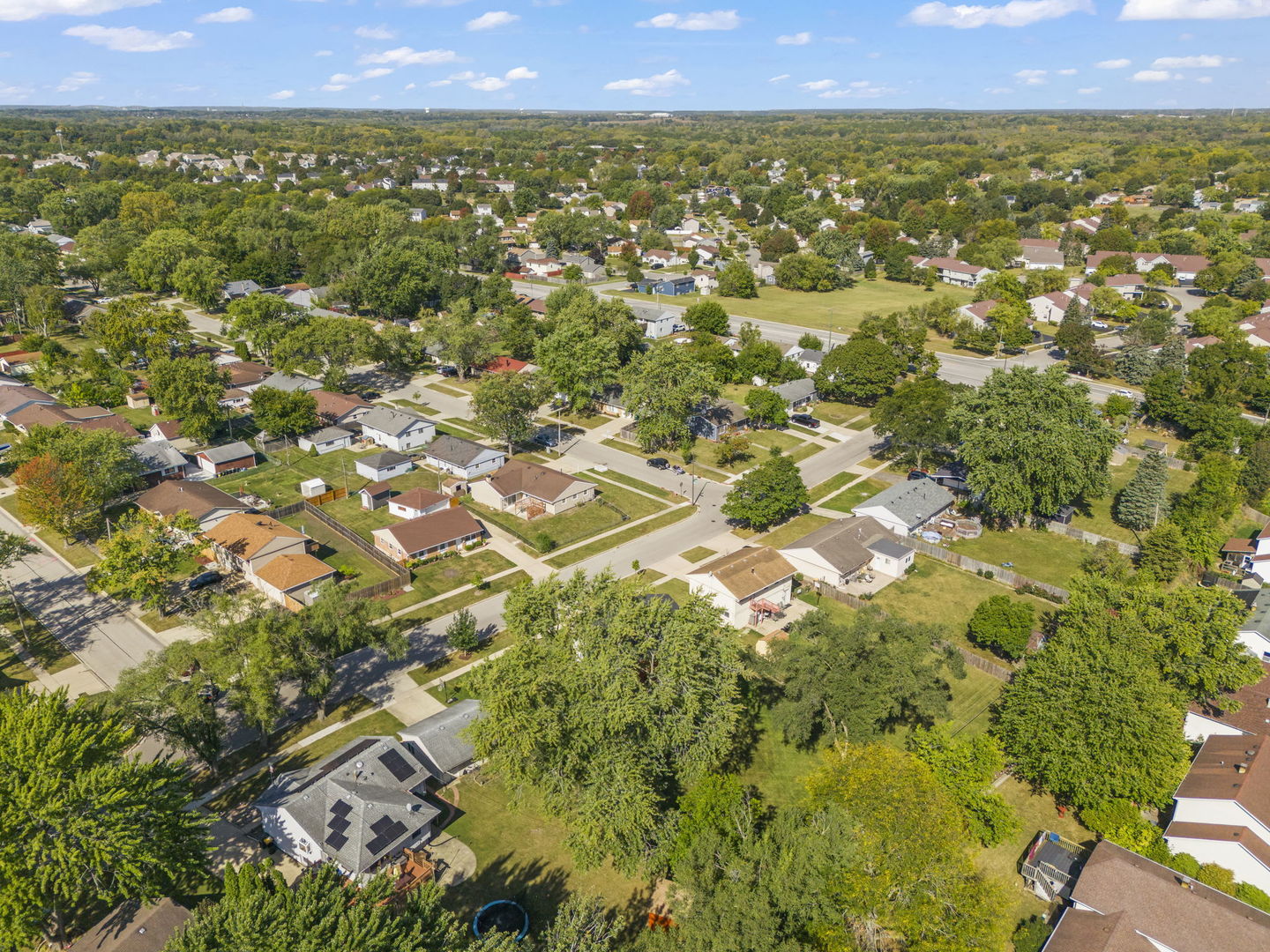 13 S Victoria Lane, Streamwood, IL 60107