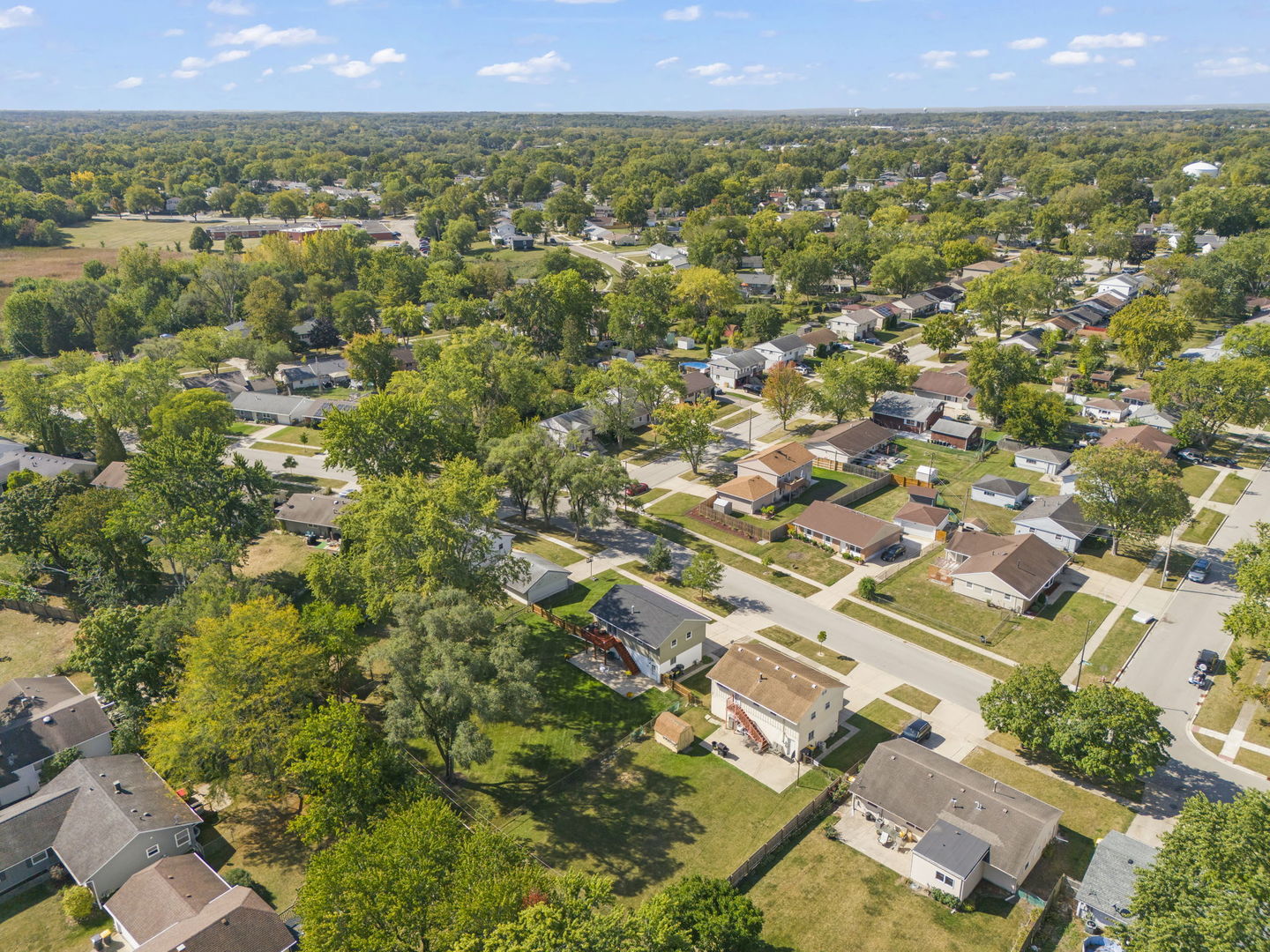 13 S Victoria Lane, Streamwood, IL 60107