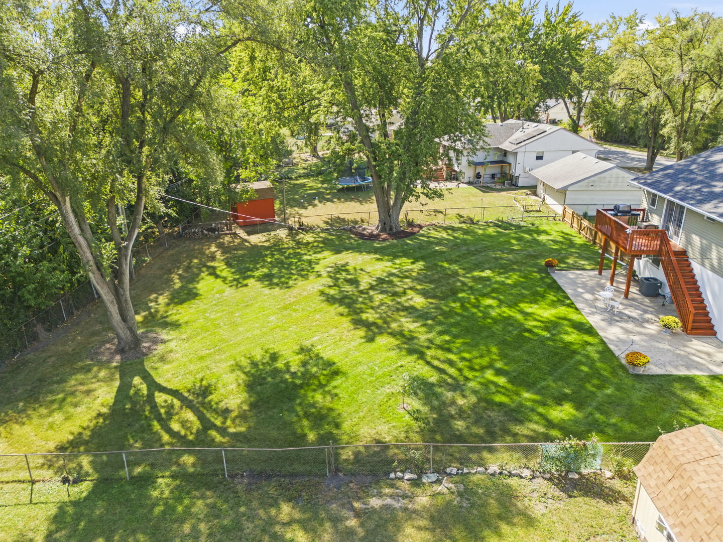 13 S Victoria Lane, Streamwood, IL 60107