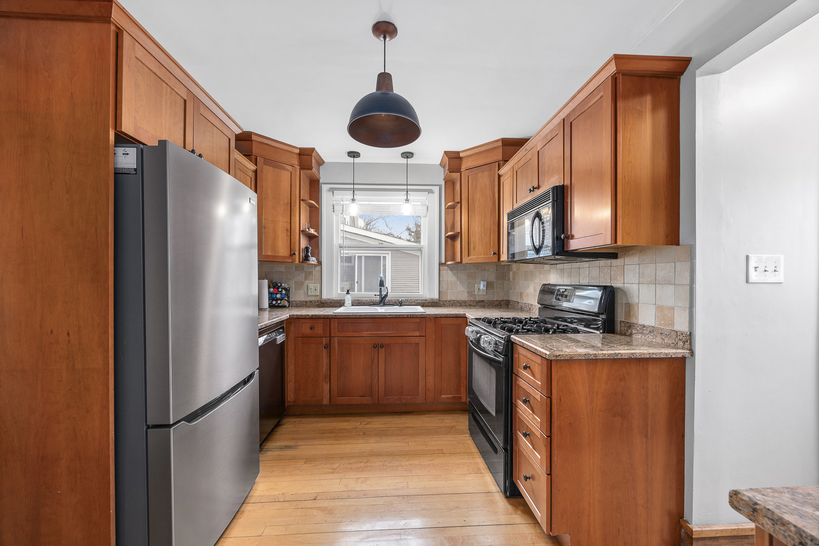 428 Hillside Avenue, Glen Ellyn, IL 60137