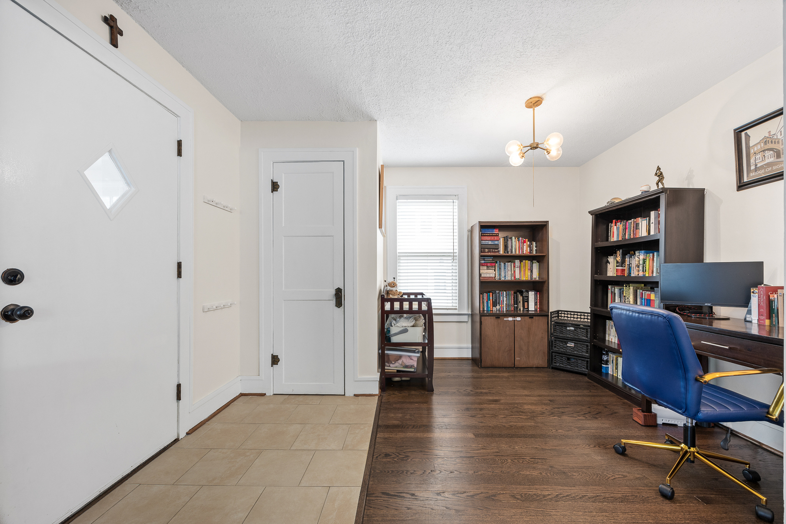 428 Hillside Avenue, Glen Ellyn, IL 60137