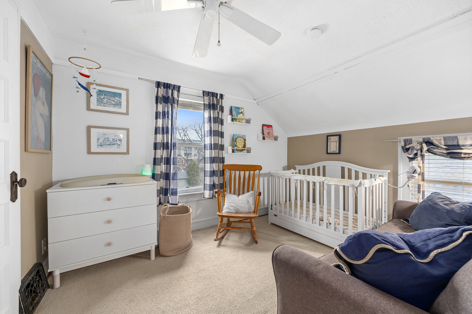 428 Hillside Avenue, Glen Ellyn, IL 60137