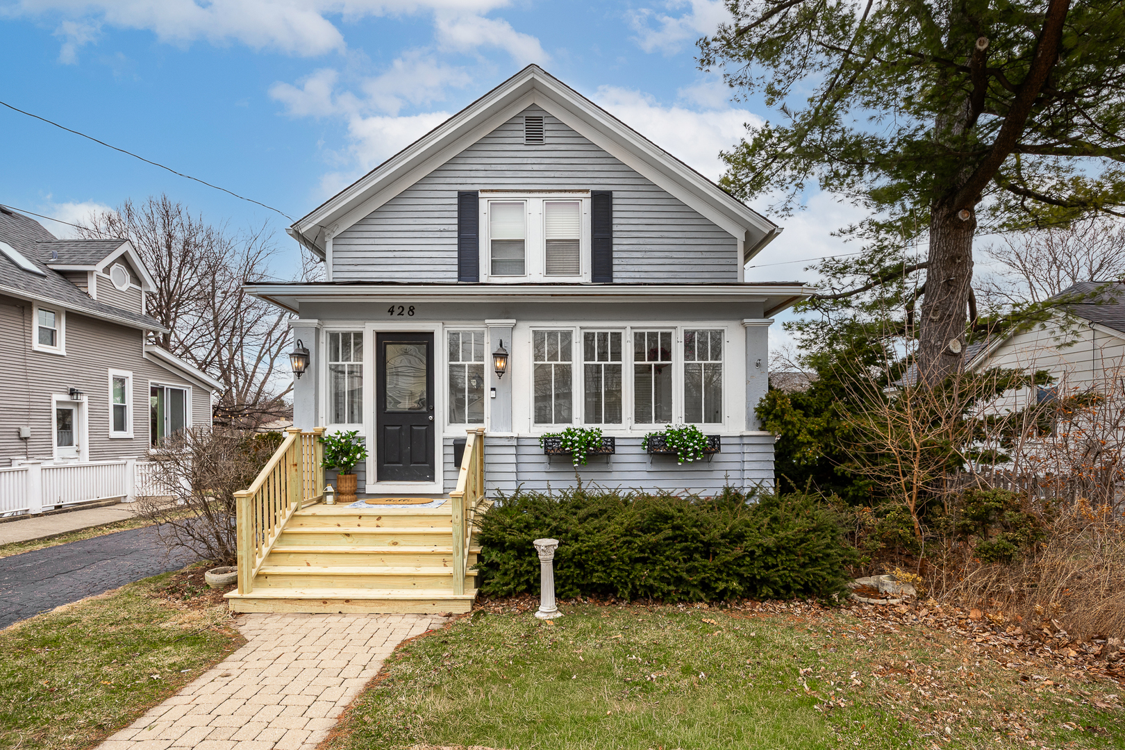 428 Hillside Avenue, Glen Ellyn, IL 60137