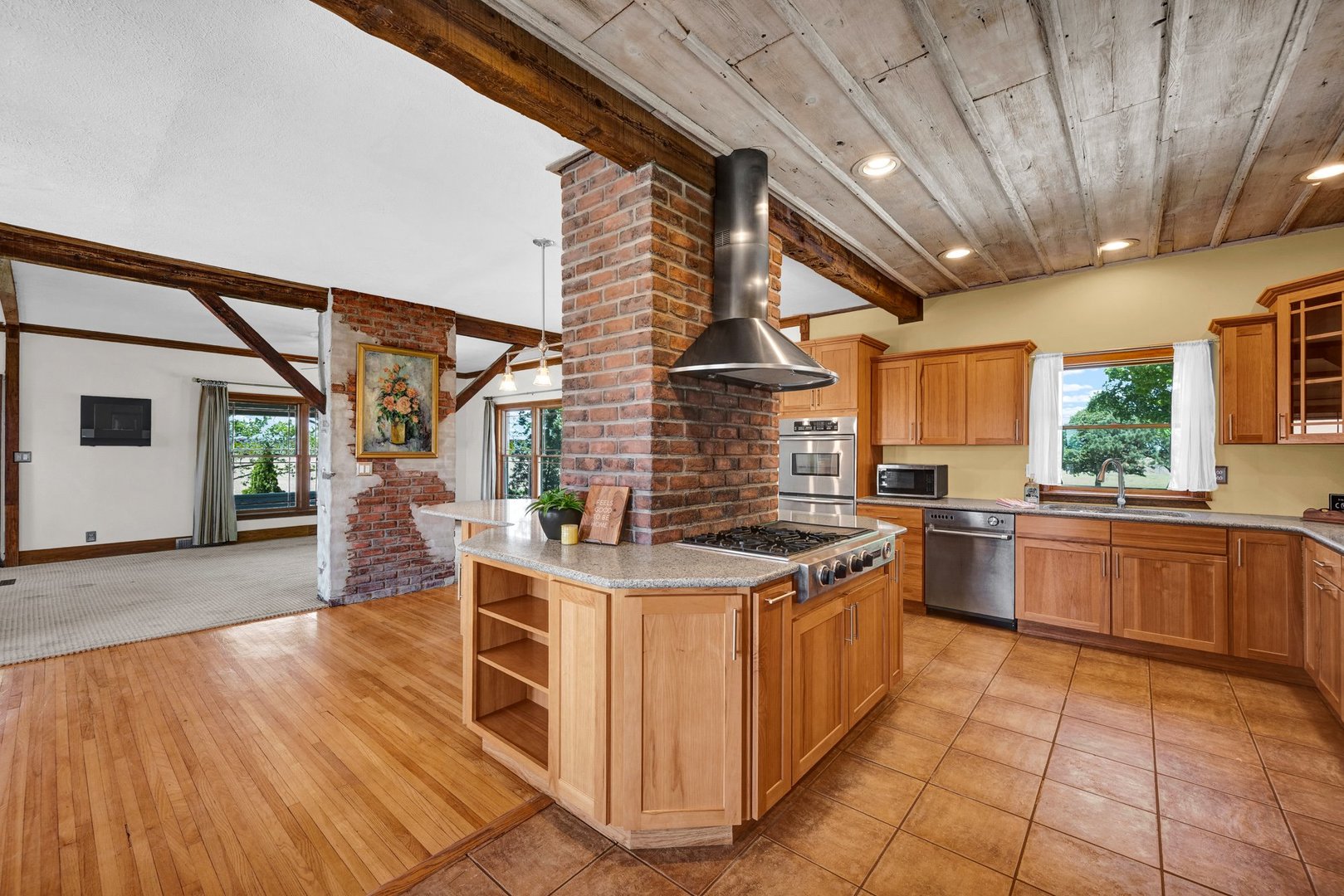 5664 Graff Road, Minier, IL 61759