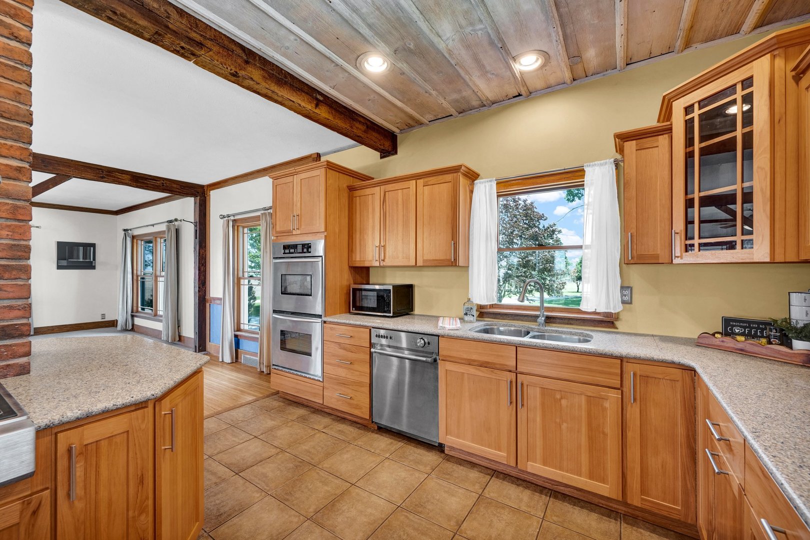 5664 Graff Road, Minier, IL 61759