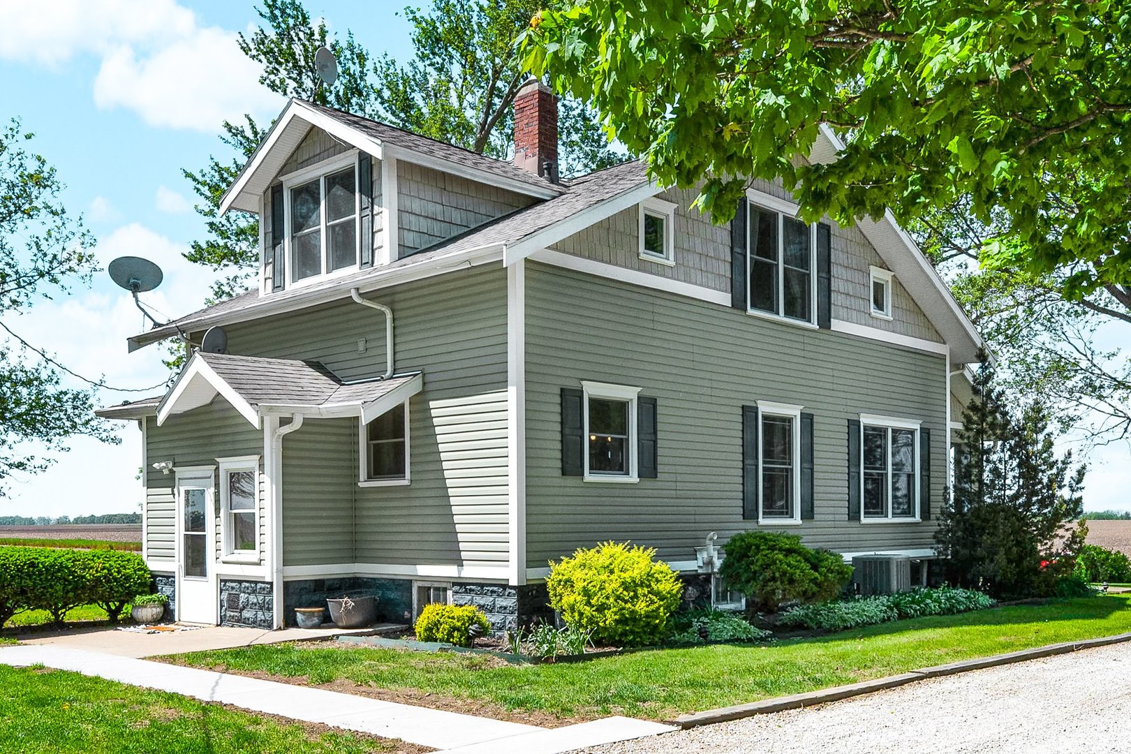 5664 Graff Road, Minier, IL 61759