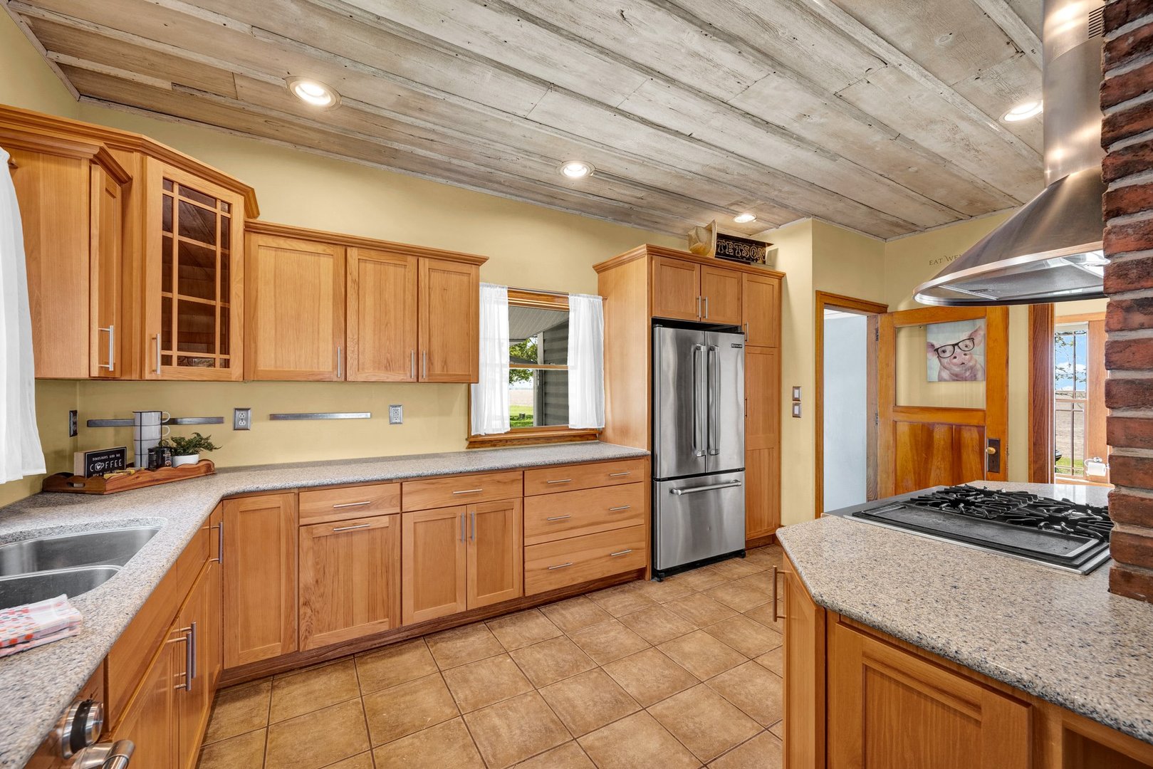5664 Graff Road, Minier, IL 61759
