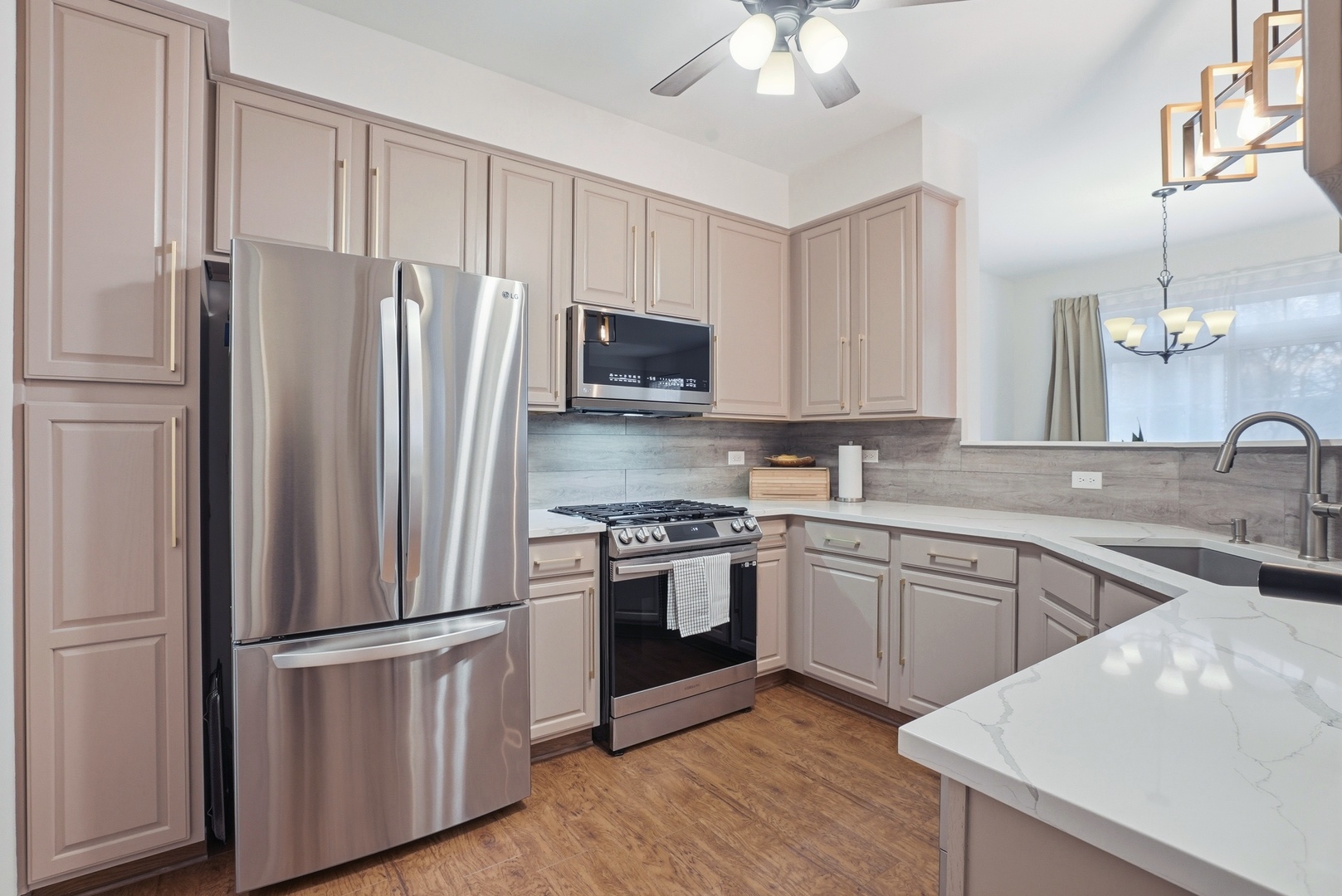 319 Grape Vine Trail, Oswego, IL 60543